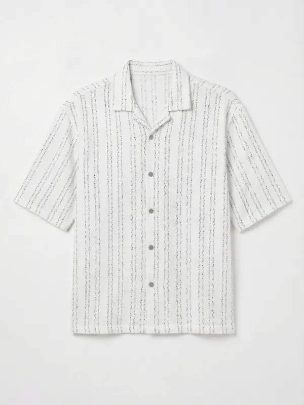 Highlander Men White Self Design Boxy Fit Casual Shirt