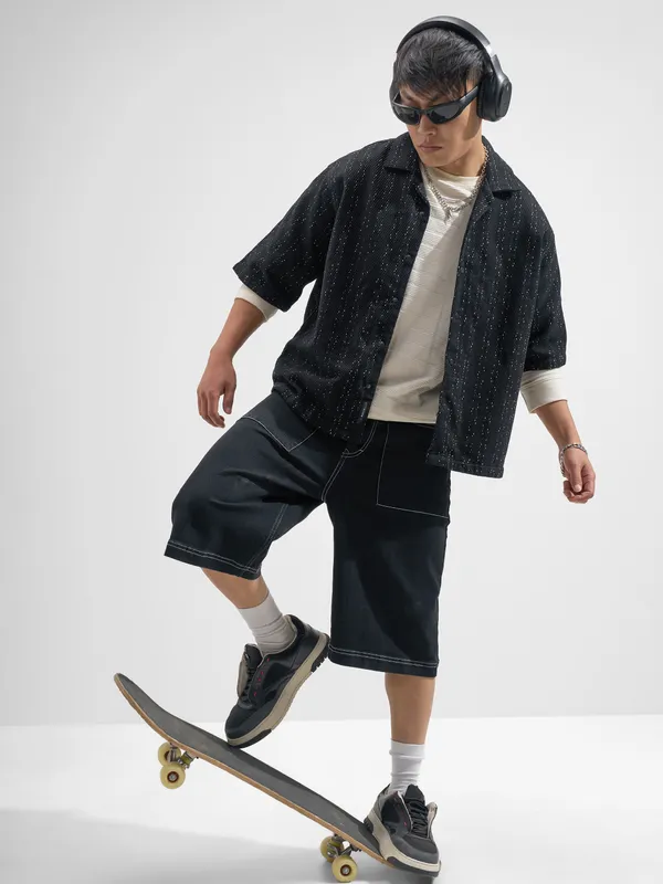 Highlander Men Black Striped Boxy Fit Casual Shirt