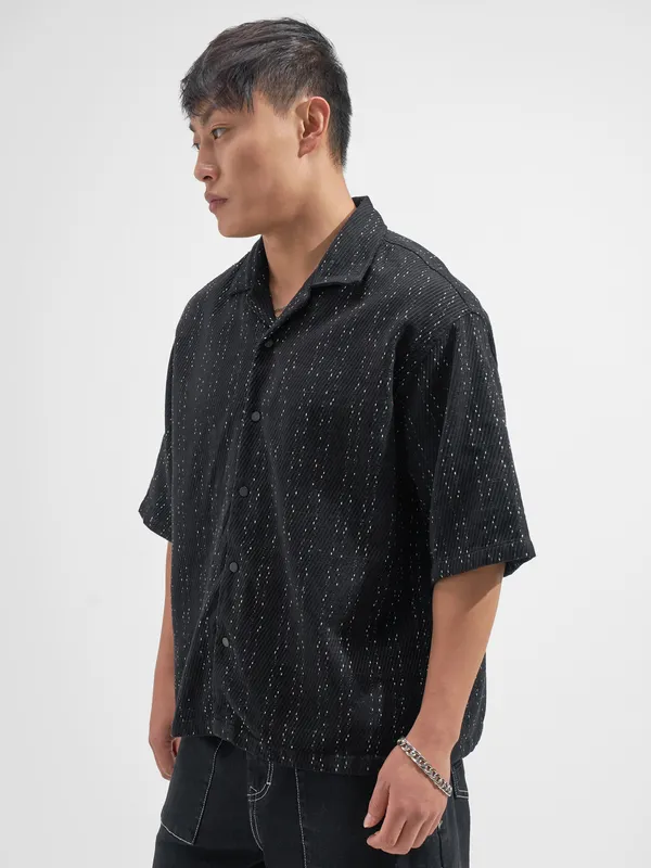 Highlander Men Black Striped Boxy Fit Casual Shirt