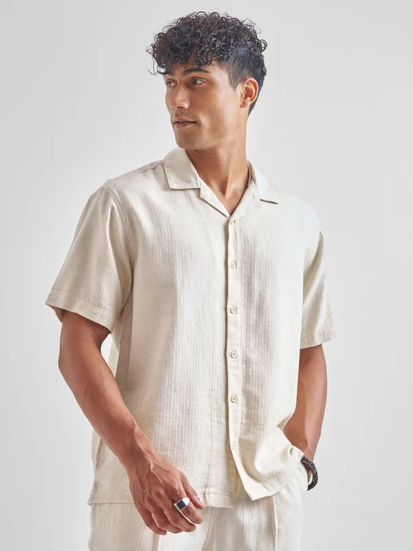 Highlander Men Beige Crushed Relaxed Fit Casual Shirt