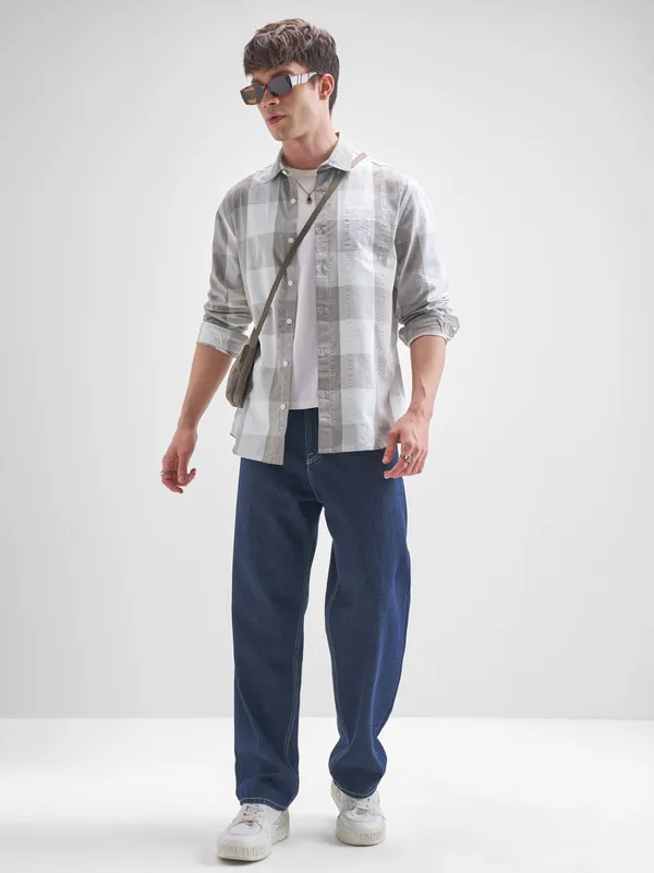 Highlander Men Grey Checked Relaxed Fit Casual Shirt