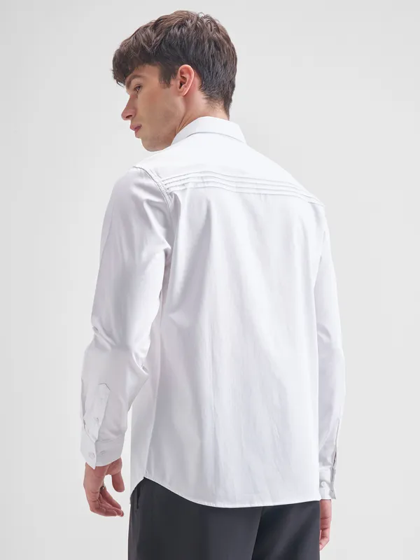 Highlander Men White Self Design Slim Fit Casual Shirt