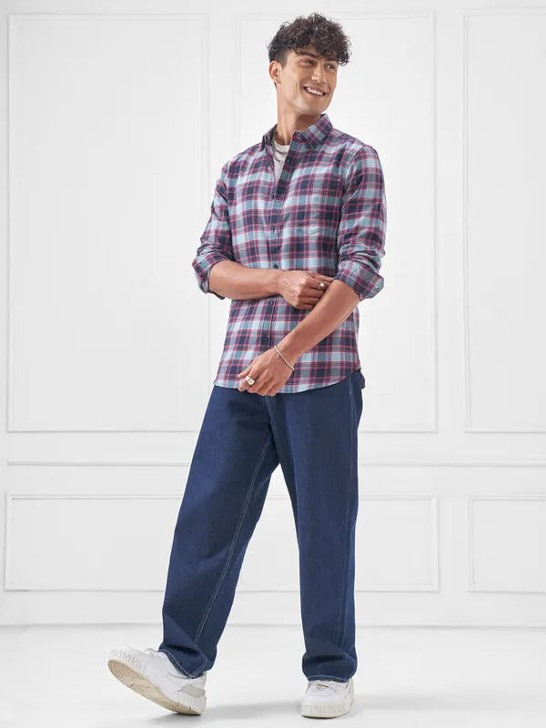 Highlander Men Navy Blue Checked Slim Fit Casual Shirt