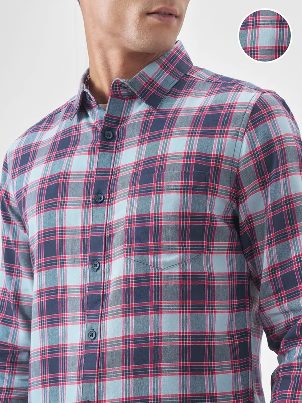 Highlander Men Navy Blue Checked Slim Fit Casual Shirt