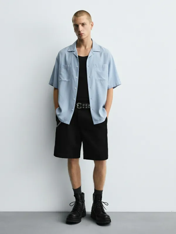 Highlander Men Blue Solid Boxy Fit Casual Shirt