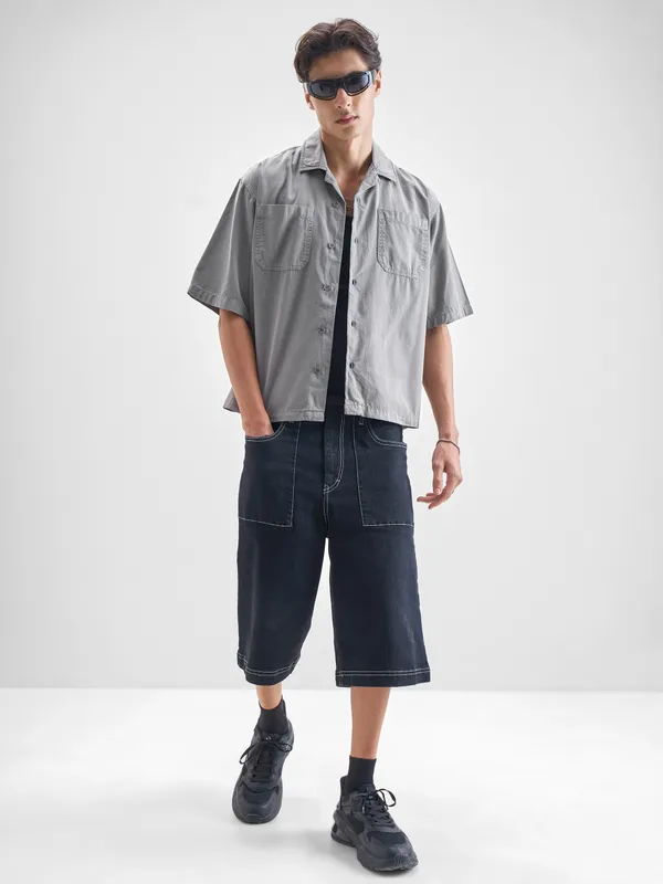 Highlander Men Grey Solid Boxy Fit Casual Shirt