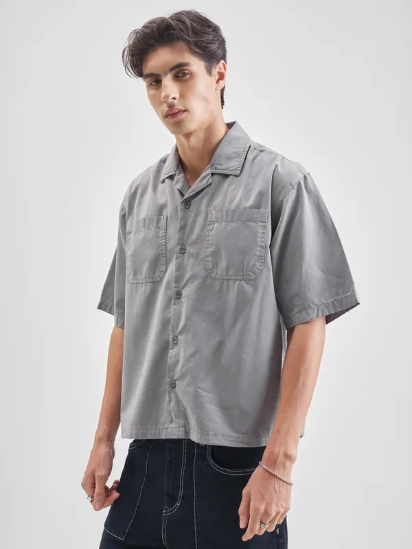 Highlander Men Grey Solid Boxy Fit Casual Shirt