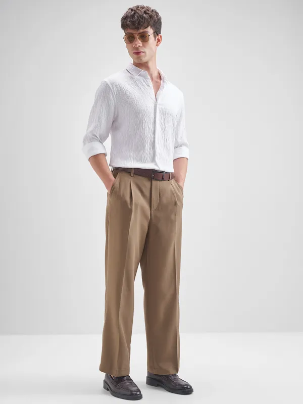 Highlander Men White Crushed Slim Fit Casual Shirt