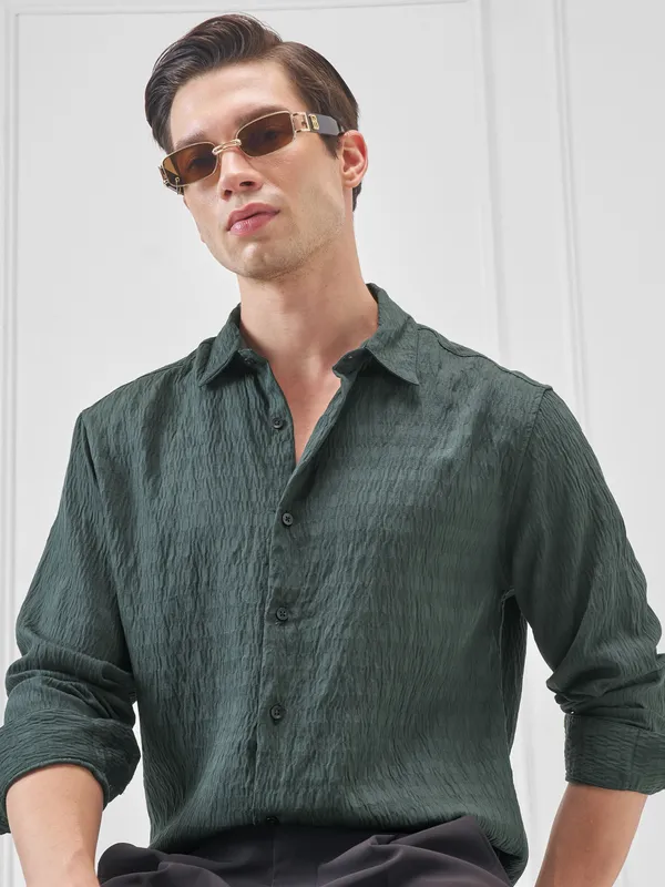 Highlander Men Green Self Design Slim Fit Casual Shirt