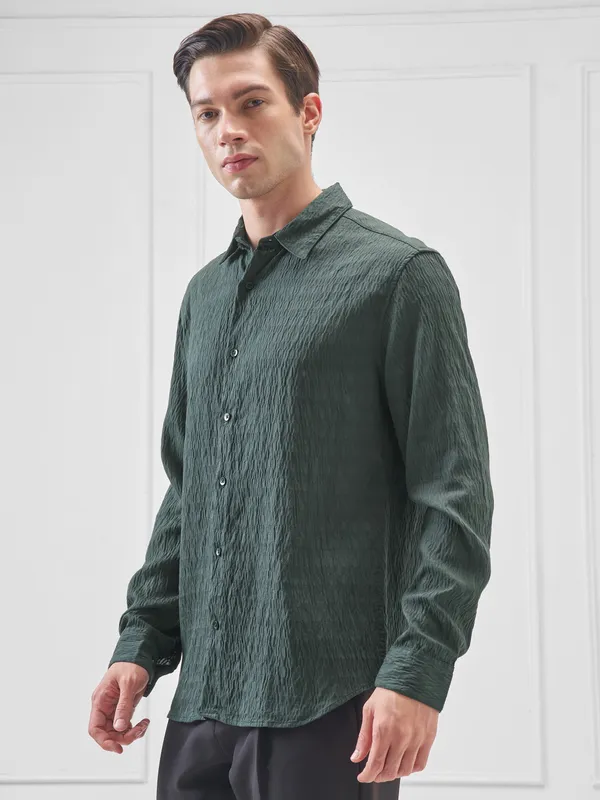 Highlander Men Green Self Design Slim Fit Casual Shirt