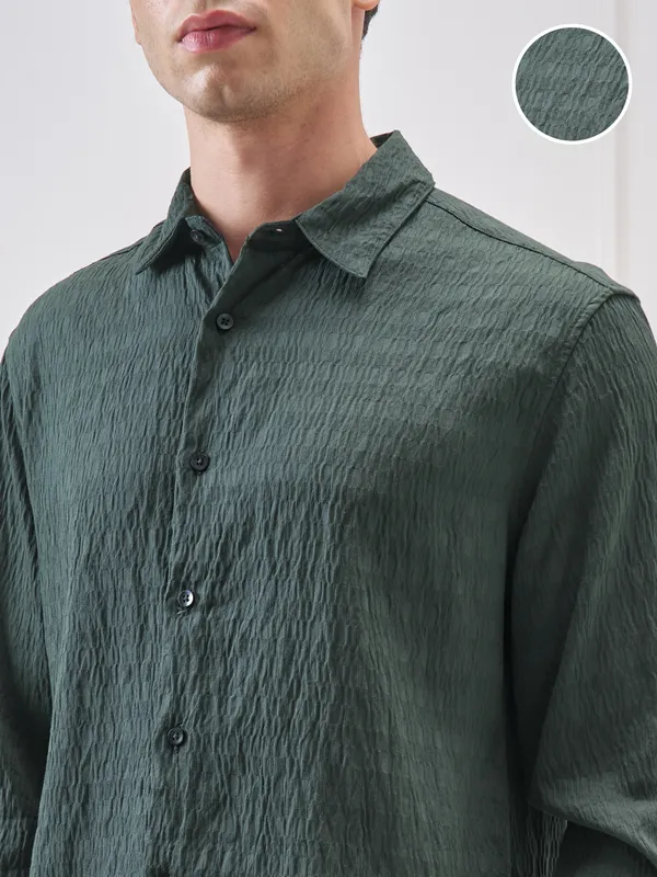 Highlander Men Green Self Design Slim Fit Casual Shirt