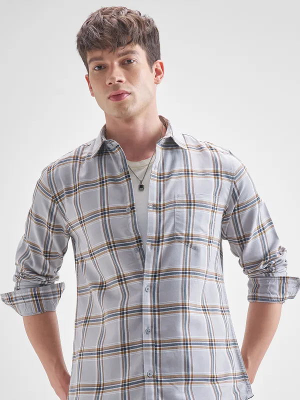 Highlander Men Grey Checked Slim Fit Casual Shirt