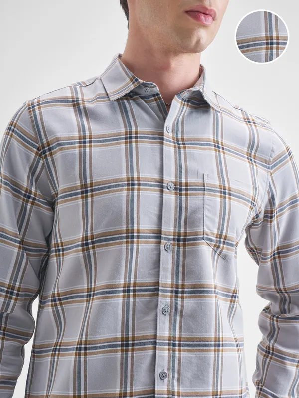 Highlander Men Grey Checked Slim Fit Casual Shirt