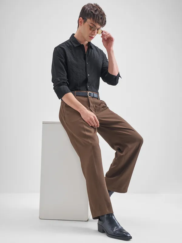 Highlander Men Black Self Design Relaxed Fit Casual Shirt