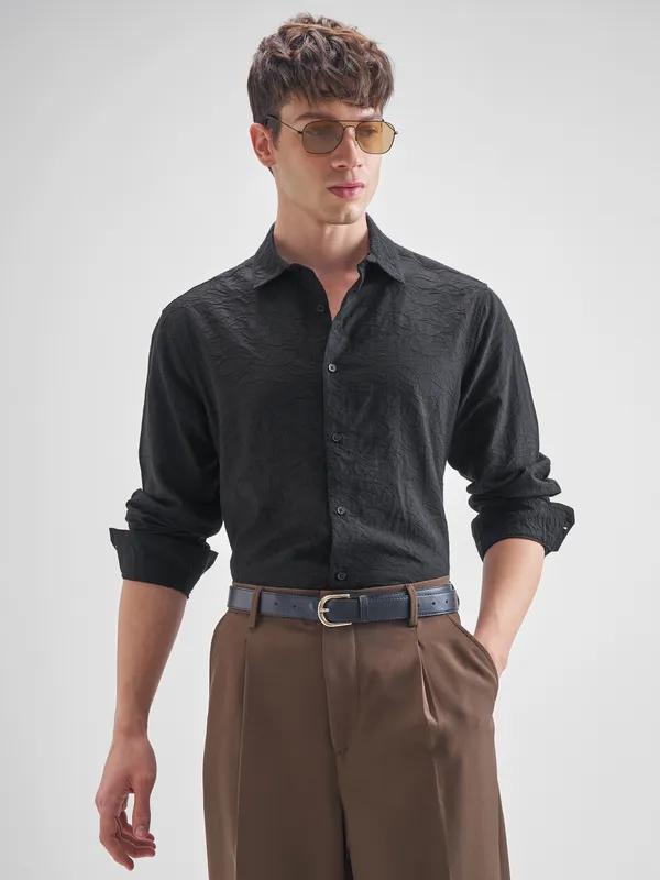 Highlander Men Black Self Design Relaxed Fit Casual Shirt