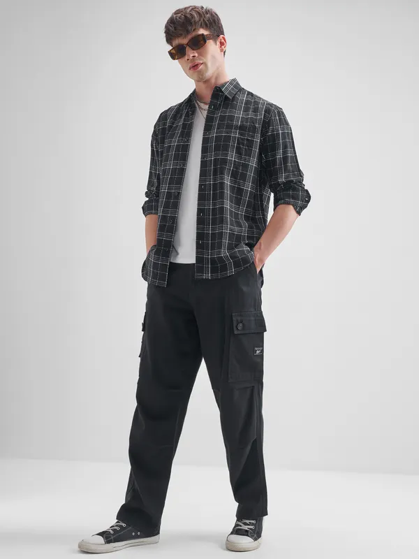 Highlander Men Black Checked Relaxed Fit Casual Shirt