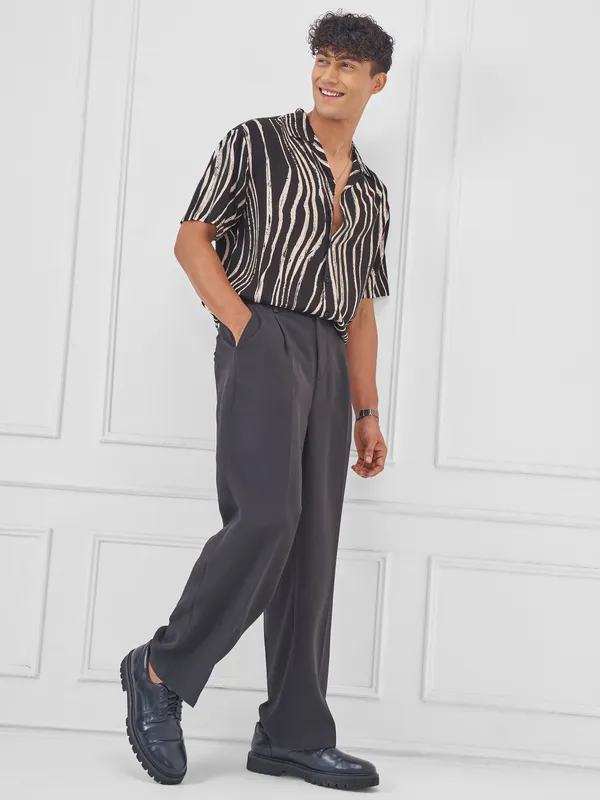 Highlander Men Black Printed Relaxed Fit Casual Shirt