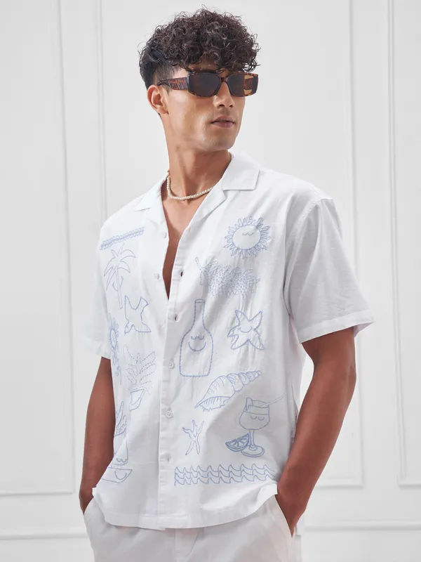 Highlander Men White Embroidered Relaxed Fit Casual Shirt