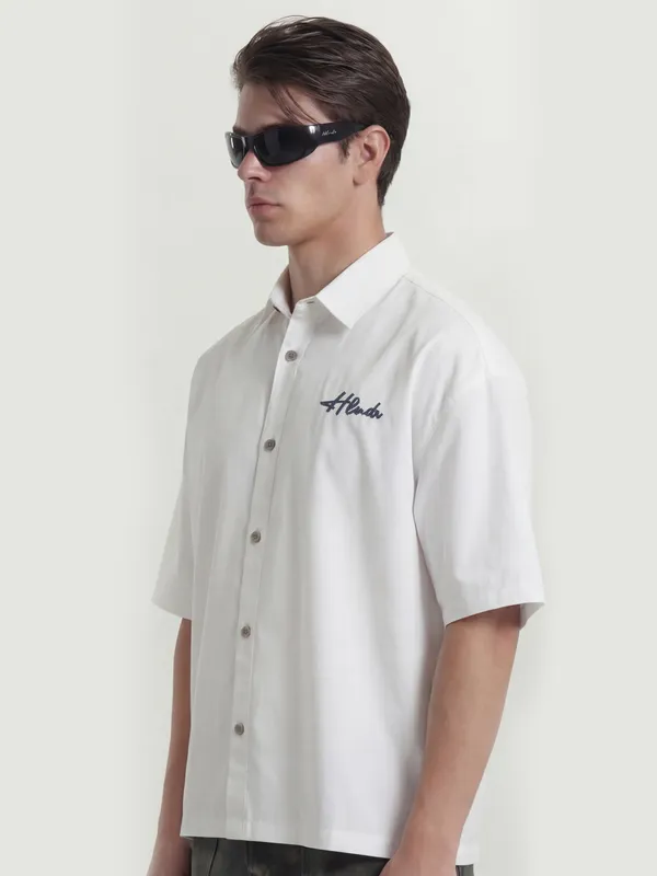 Highlander Men White Printed Boxy Fit Casual Shirt