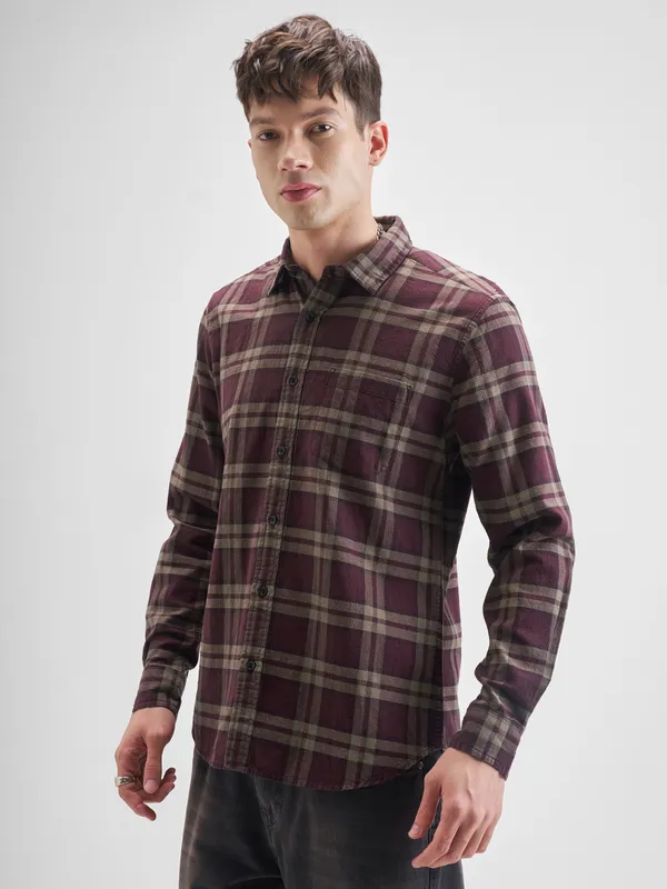 Highlander Men Maroon Checked Slim Fit Casual Shirt