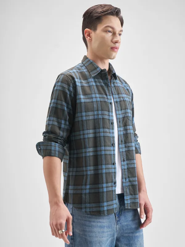 Highlander Men Blue Checked Slim Fit Casual Shirt