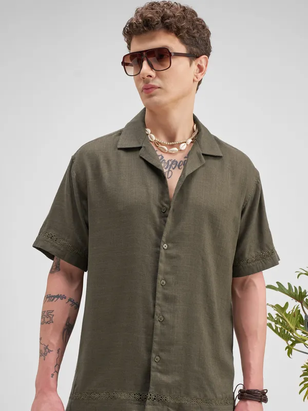 Highlander Men Olive Self Design Relaxed Fit Casual Shirt