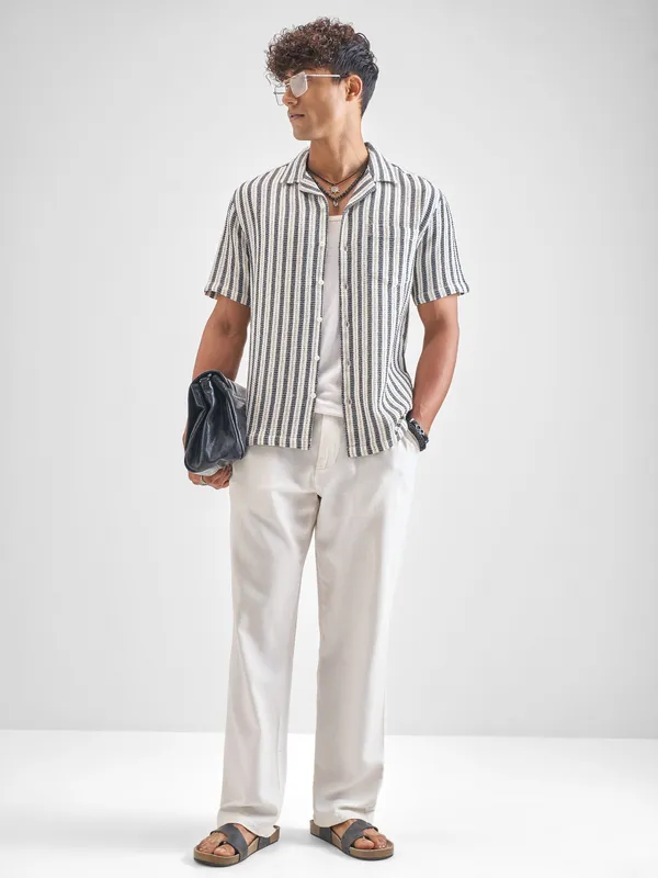 Highlander Men Black Striped Oversized Fit Casual Shirt