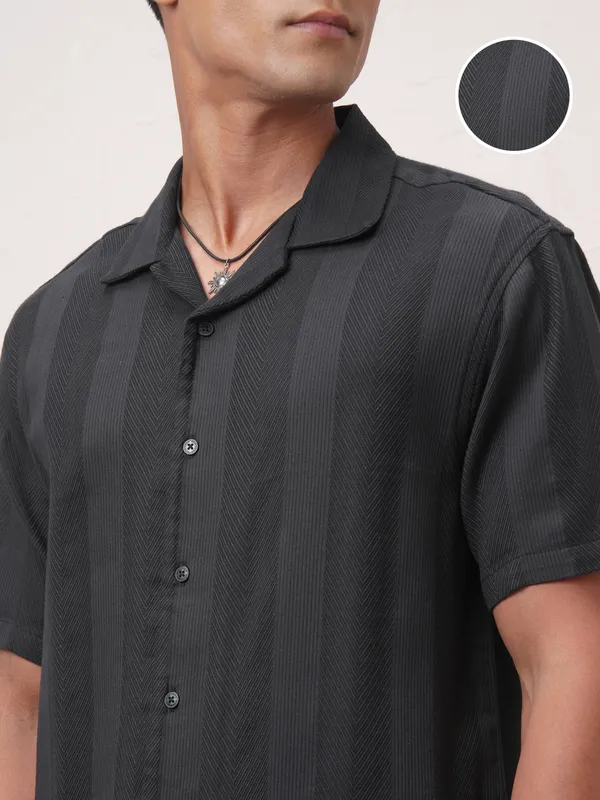 Men Relaxed Fit Casual Shirt