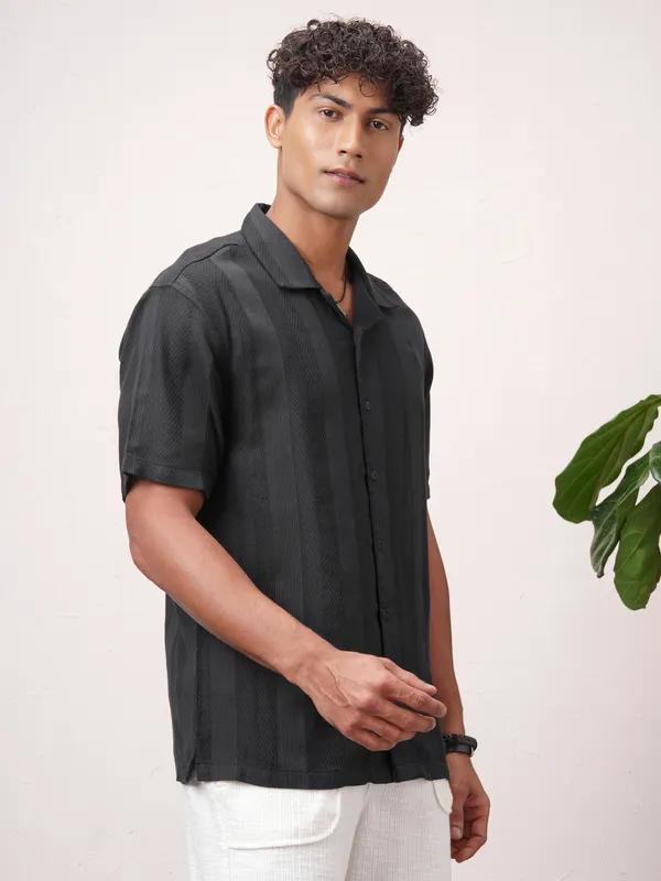 Men Relaxed Fit Casual Shirt
