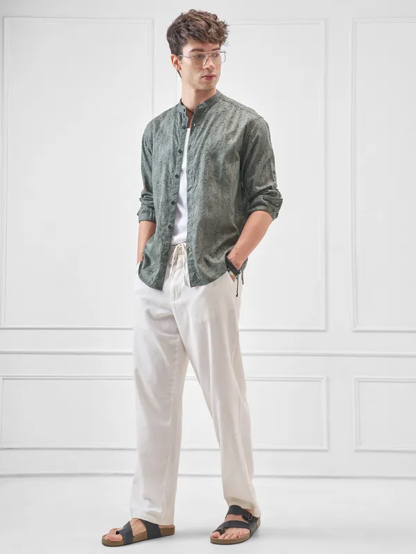 Highlander Men Olive Self Design Relaxed Fit Casual Shirt