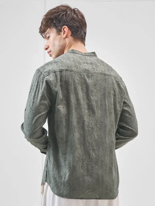 Highlander Men Olive Self Design Relaxed Fit Casual Shirt