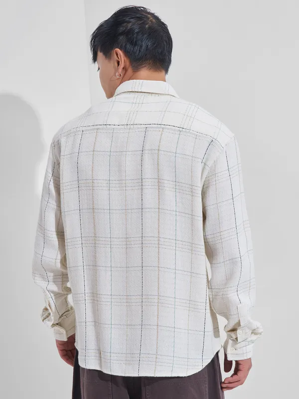 Highlander Men Cream Checked Relaxed Fit Casual Shirt