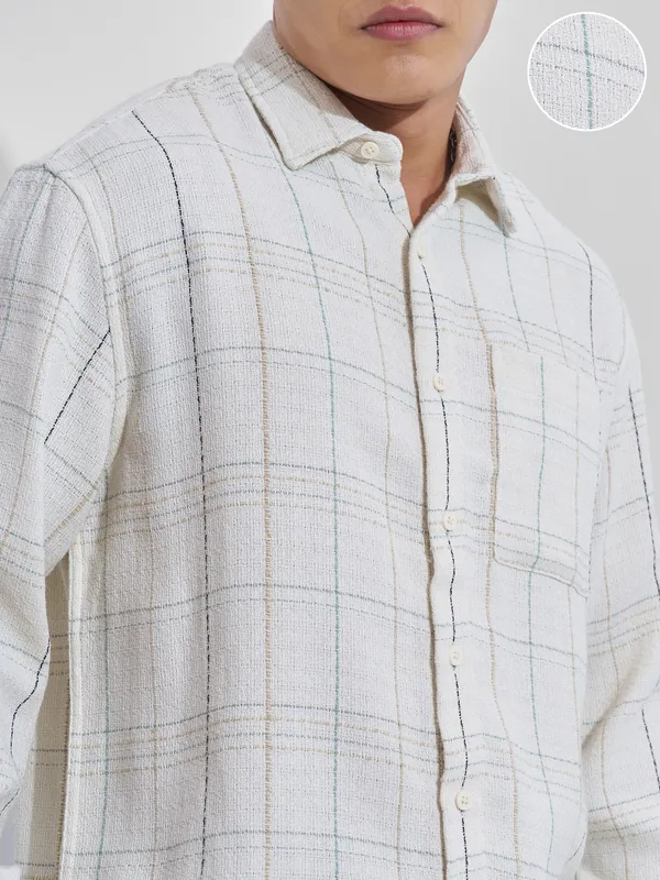 Highlander Men Cream Checked Relaxed Fit Casual Shirt