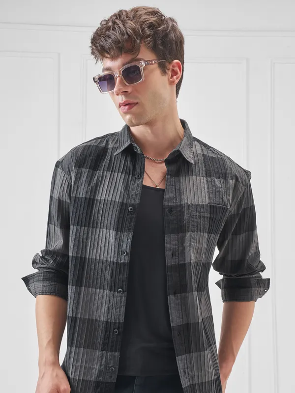 Highlander Men Grey Checked Relaxed Fit Casual Shirt
