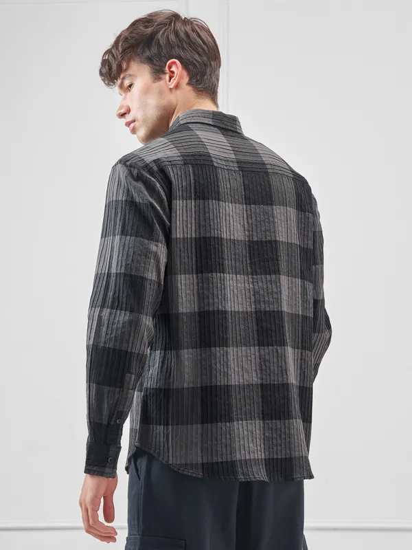 Highlander Men Grey Checked Relaxed Fit Casual Shirt