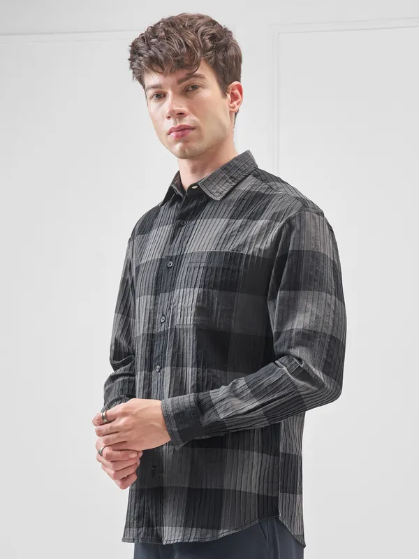 Highlander Men Grey Checked Relaxed Fit Casual Shirt