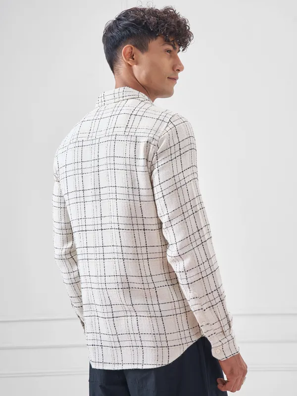 Highlander Men Cream Checked Relaxed Fit Casual Shirt