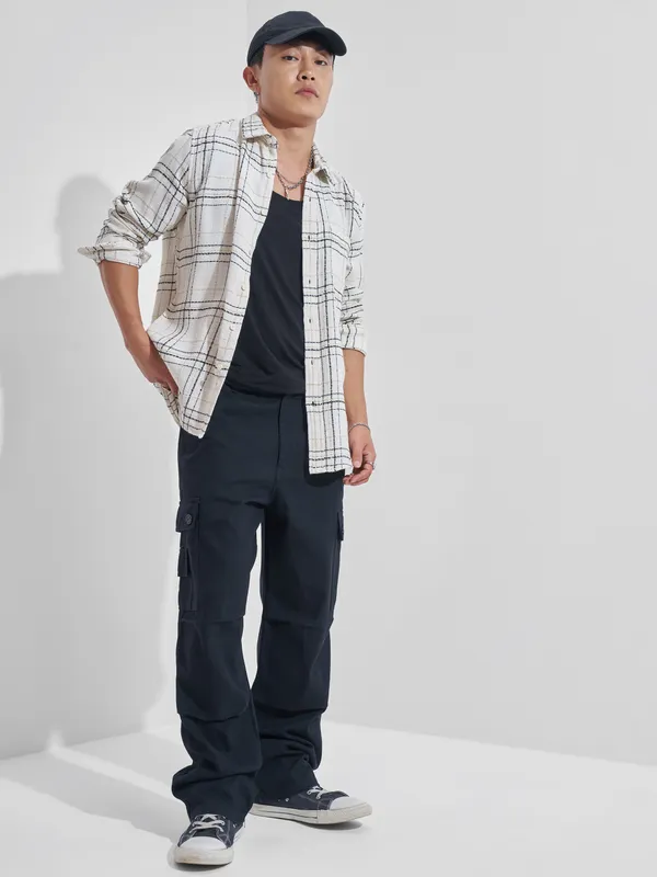 Highlander Men Cream Checked Relaxed Fit Casual Shirt