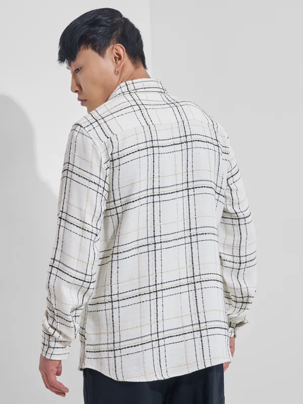 Highlander Men Cream Checked Relaxed Fit Casual Shirt