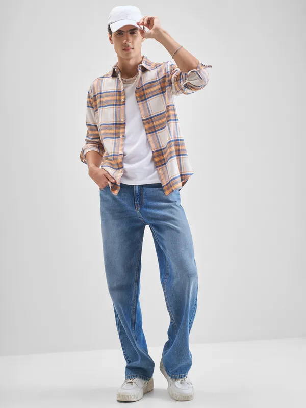 Highlander Men Cream Checked Slim Fit Casual Shirt