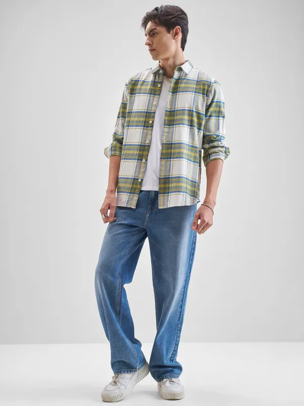 Highlander Men Cream Checked Slim Fit Casual Shirt