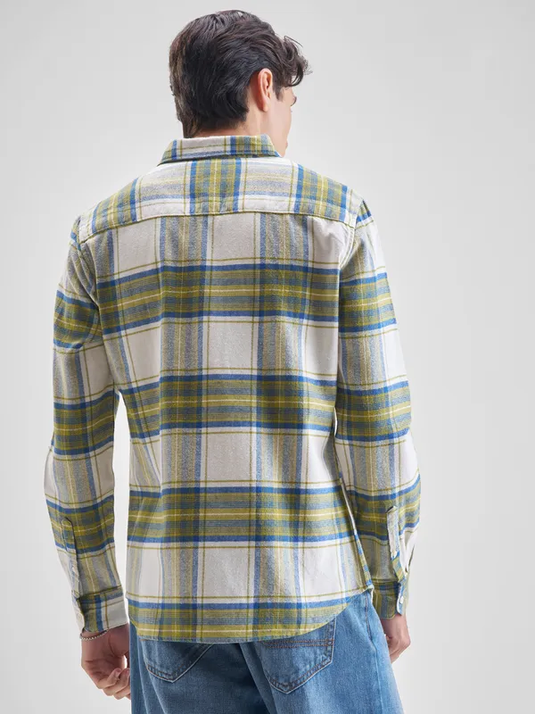 Highlander Men Cream Checked Slim Fit Casual Shirt