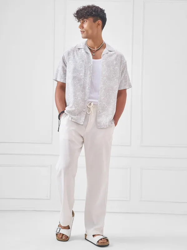 Highlander Men Grey Printed Relaxed Fit Casual Shirt