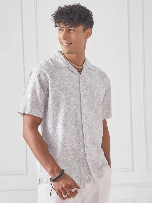 Highlander Men Grey Printed Relaxed Fit Casual Shirt