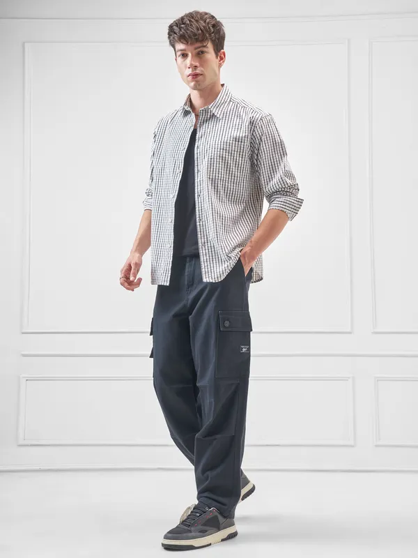 Highlander Men White Checked Relaxed Fit Casual Shirt