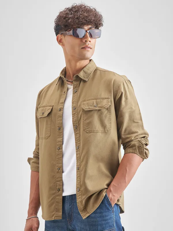 Highlander Men Brown Solid Relaxed Fit Casual Shirt