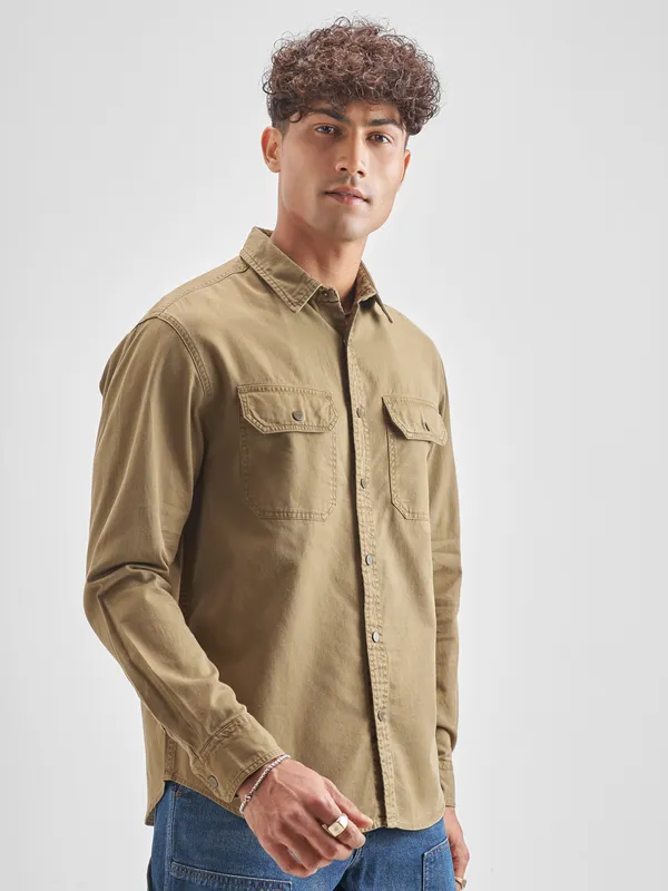 Highlander Men Brown Solid Relaxed Fit Casual Shirt