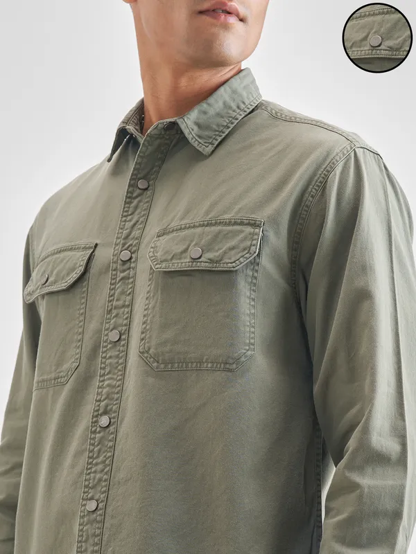 Highlander Men Olive Solid Relaxed Fit Casual Shirt