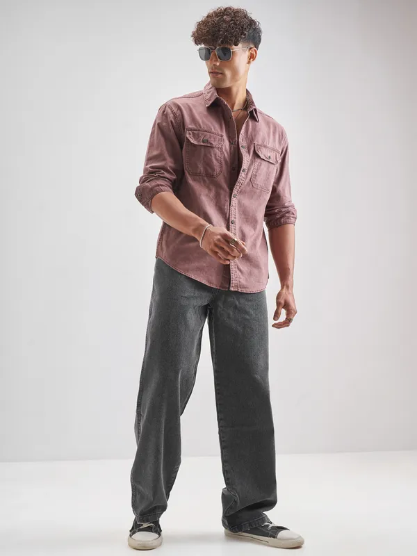 Highlander Men Burgundy Solid Relaxed Fit Casual Shirt