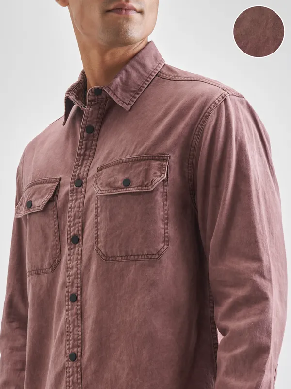 Highlander Men Burgundy Solid Relaxed Fit Casual Shirt